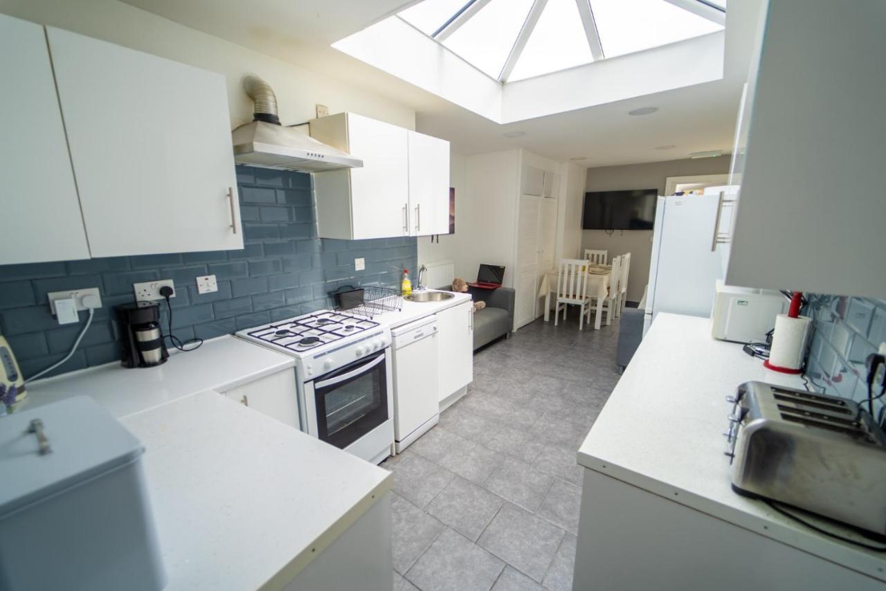 Stay Sa Cosy Equipped Studios Available 10 Mins From The City! Free Wifi &50" Smart Tv'S! Birmingham Extérieur photo