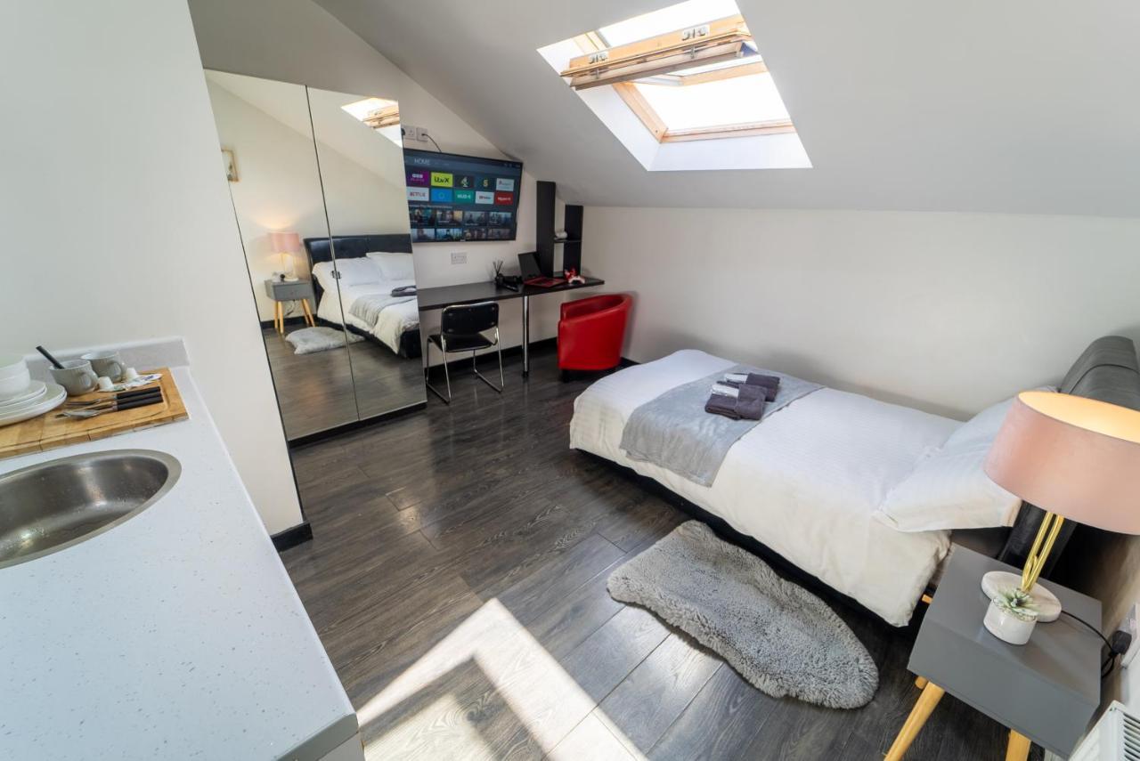 Stay Sa Cosy Equipped Studios Available 10 Mins From The City! Free Wifi &50" Smart Tv'S! Birmingham Chambre photo