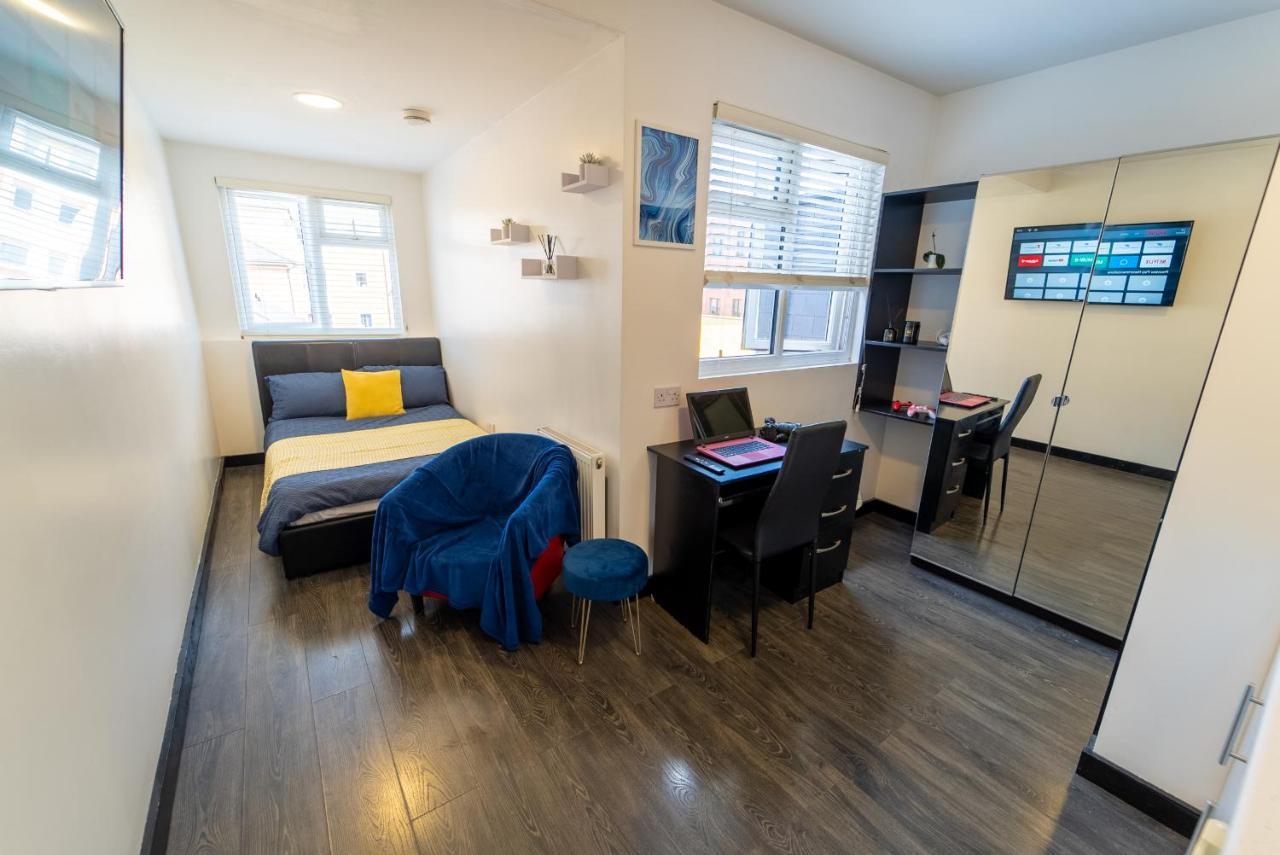Stay Sa Cosy Equipped Studios Available 10 Mins From The City! Free Wifi &50" Smart Tv'S! Birmingham Chambre photo