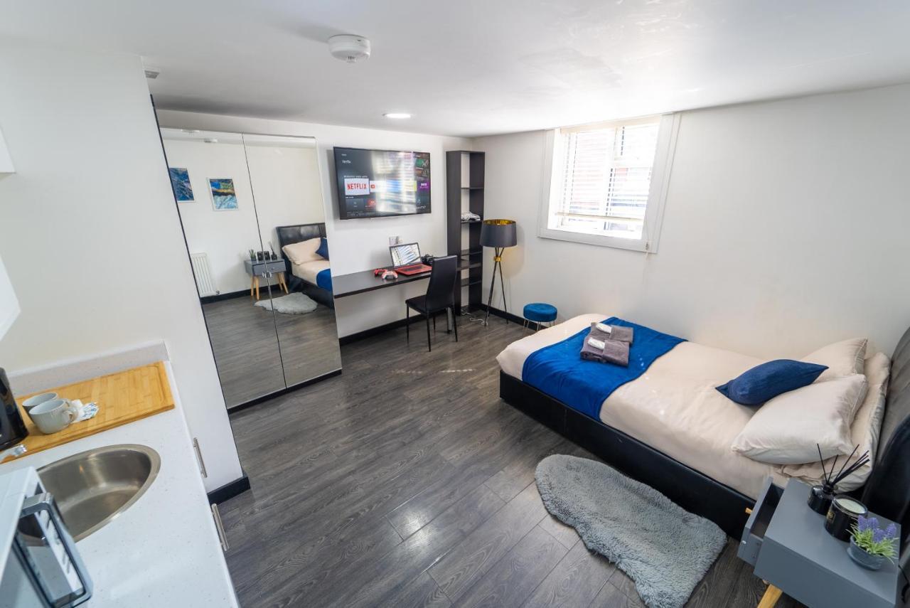 Stay Sa Cosy Equipped Studios Available 10 Mins From The City! Free Wifi &50" Smart Tv'S! Birmingham Chambre photo